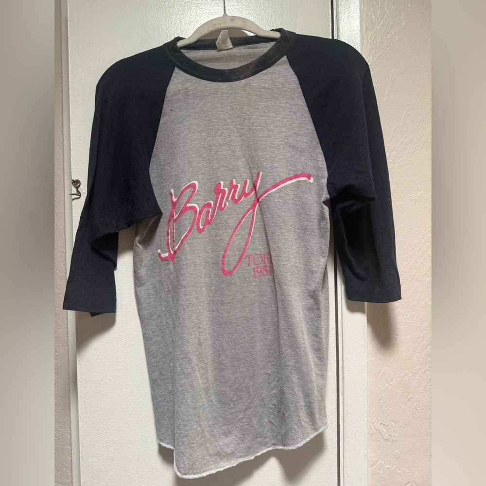 Barry Manilow 1981 - Vintage Raglan Shirt - Gray and Black
